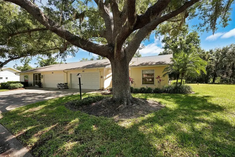 3925 Oakhurst Blvd, FL