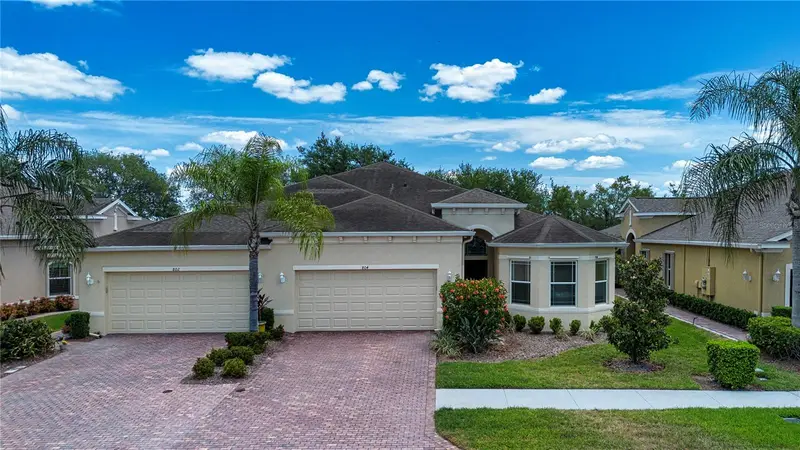 804 Chipper Dr, FL