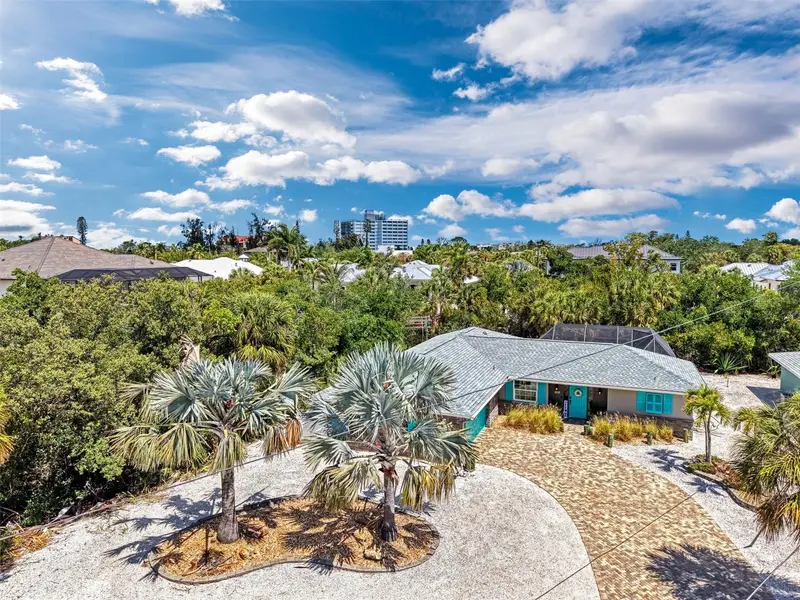 307 Avenida De Paradisio, FL