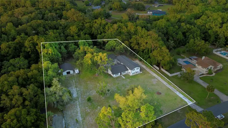 155 E Country Circle Dr E, FL
