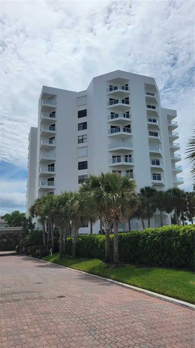 1000 Longboat Club Rd #406, FL