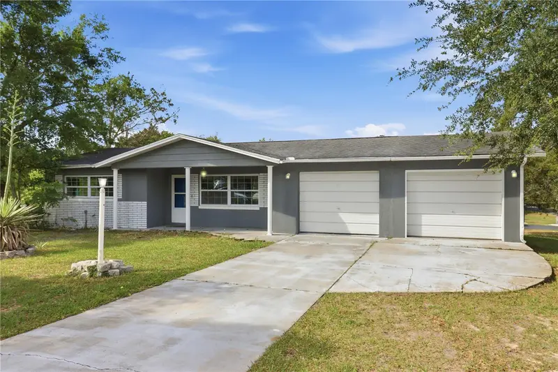 38 Regina Blvd, FL