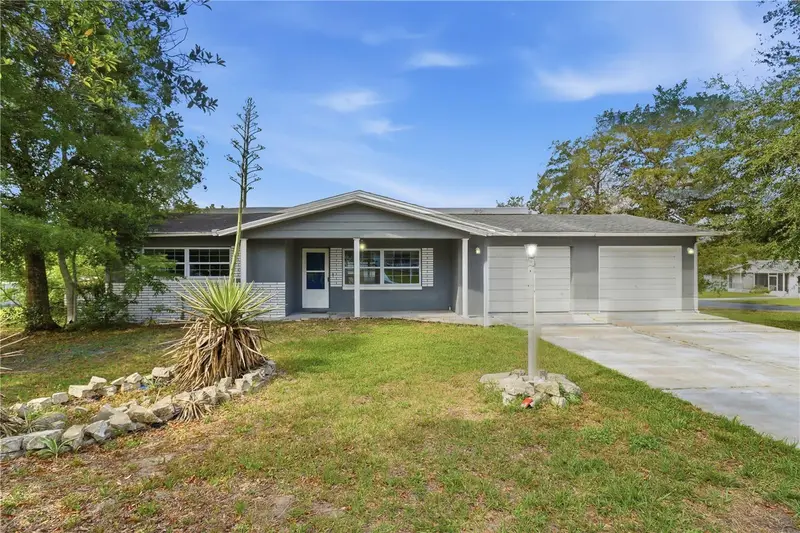 38 Regina Blvd, FL
