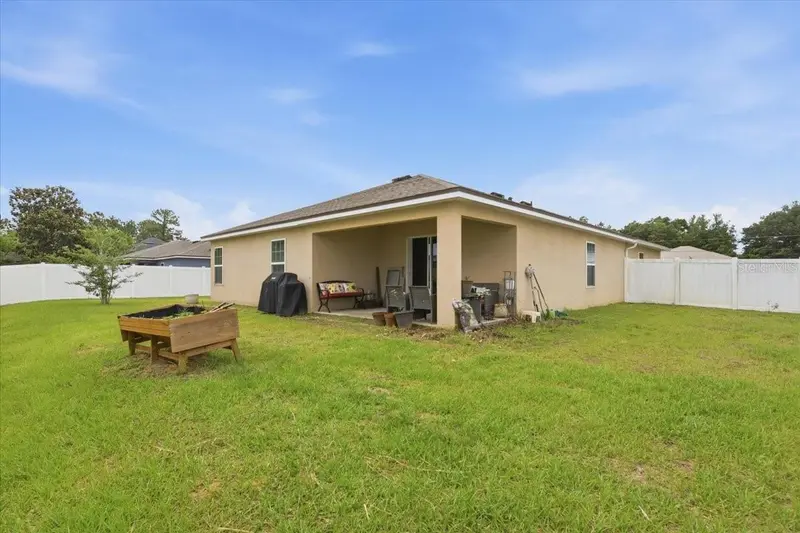 24 Bud Field Dr, FL