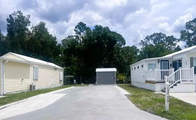 1723 E Manatee Loop, FL