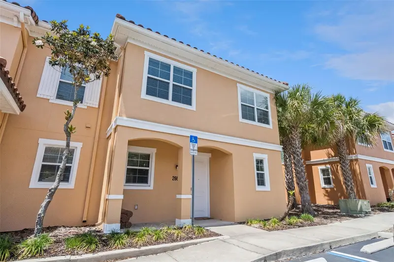 2662 Roadster Ln, FL