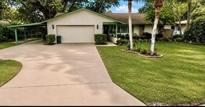 2219 Alice Ln, FL
