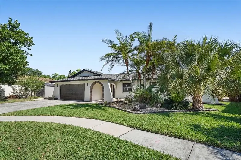 2370 Robyn Ct, FL