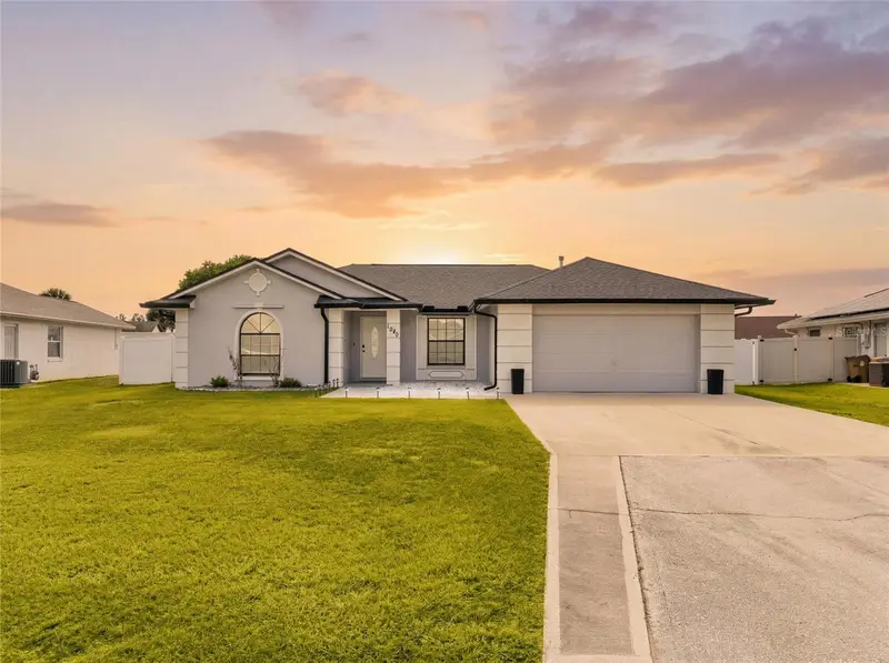 1040 Hali Ridge Ct, FL