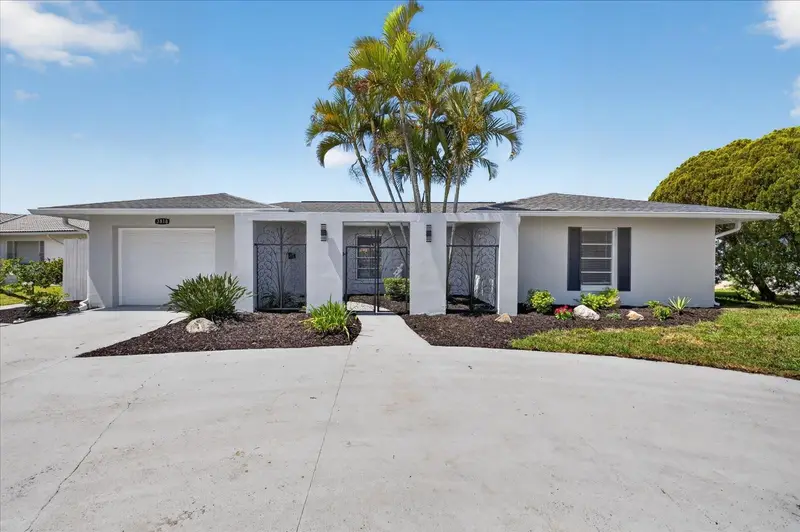 3818 Topsail Trail, FL