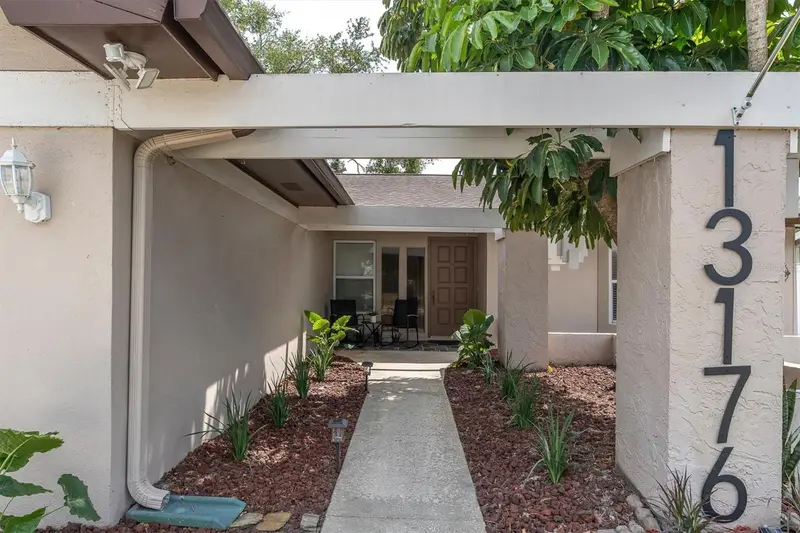 13176 Dorchester Dr, FL