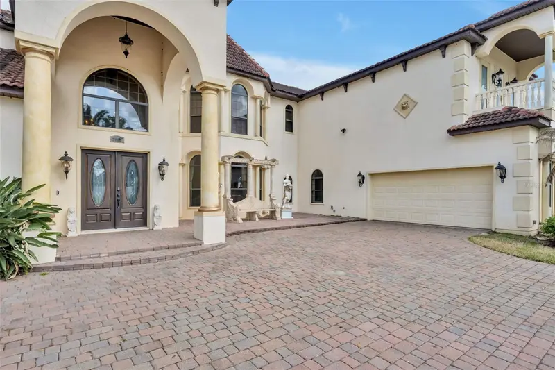2713 Formosa Blvd, FL