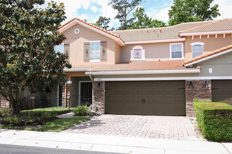 632 Venice Pl, FL
