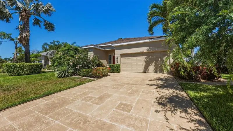 5030 W 44th St, FL