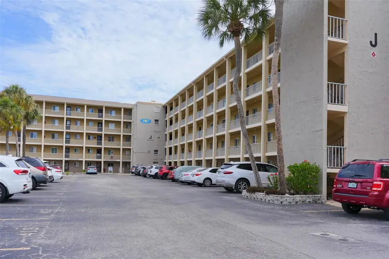 3607 Lake Bayshore Dr #312, FL