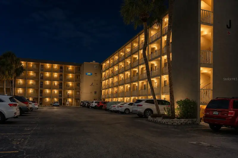 3607 Lake Bayshore Dr #312, FL