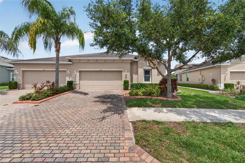 642 Chipper Dr, FL
