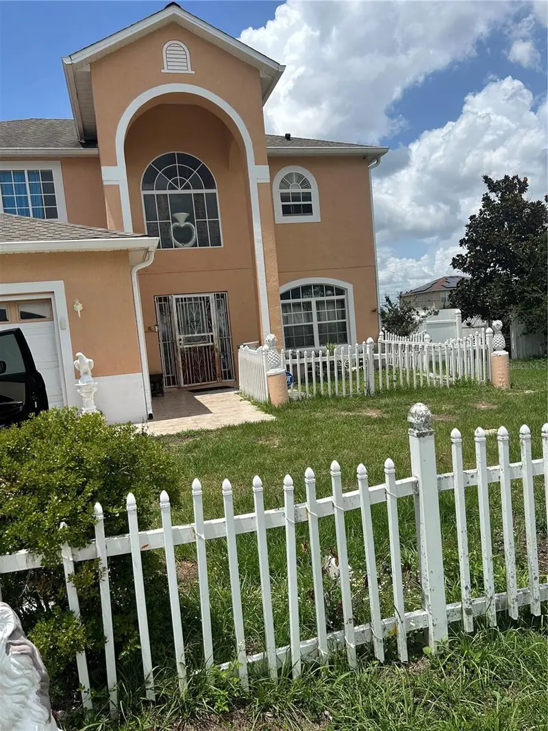 381 Aldershot Ct, FL