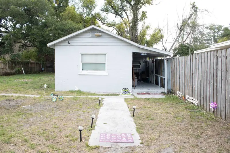 621 W South St, FL