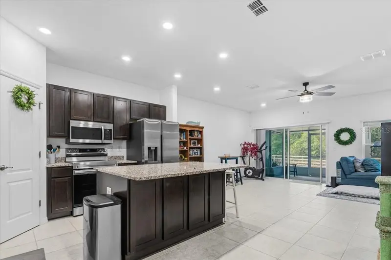 12504 Nw 7th Pl, FL
