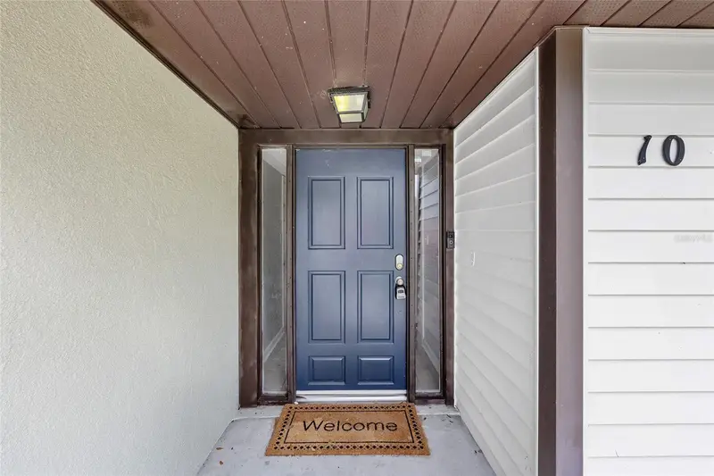 10 Silver Dr, FL