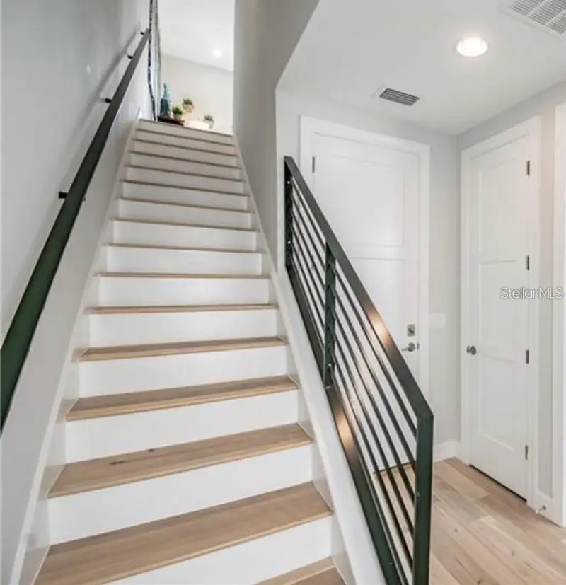 401 N Oregon Ave #2, FL