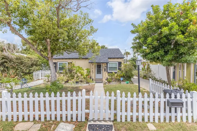 204 Condict Dr, FL
