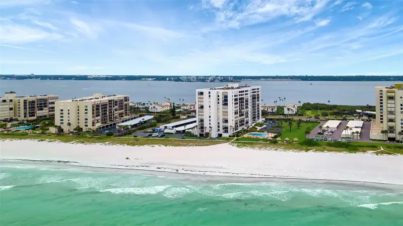 1460 Gulf Blvd #308, FL