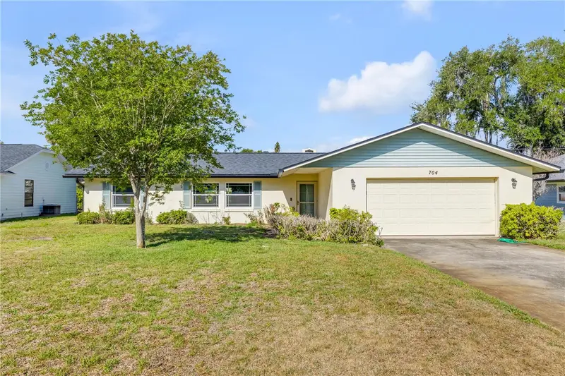 704 Green Rd, FL