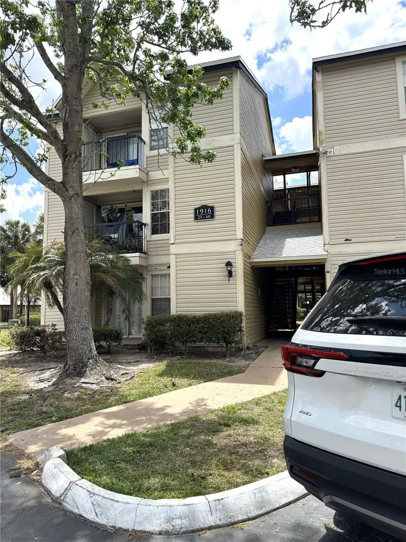 1916 Lake Atriums Cir #32, FL