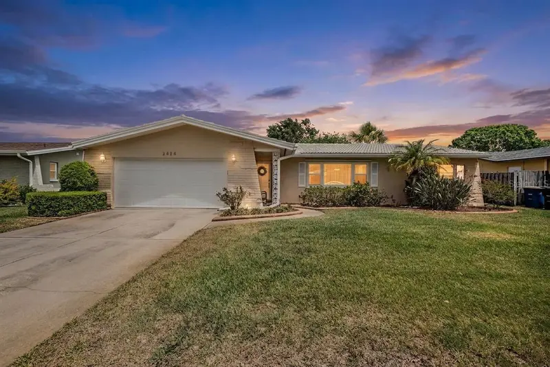 2424 Fairbanks Dr, FL