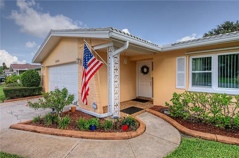 2424 Fairbanks Dr, FL