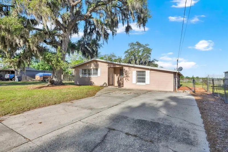 218 Dennis Ave, FL