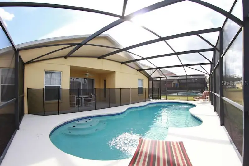 136 Starbird Ct, FL