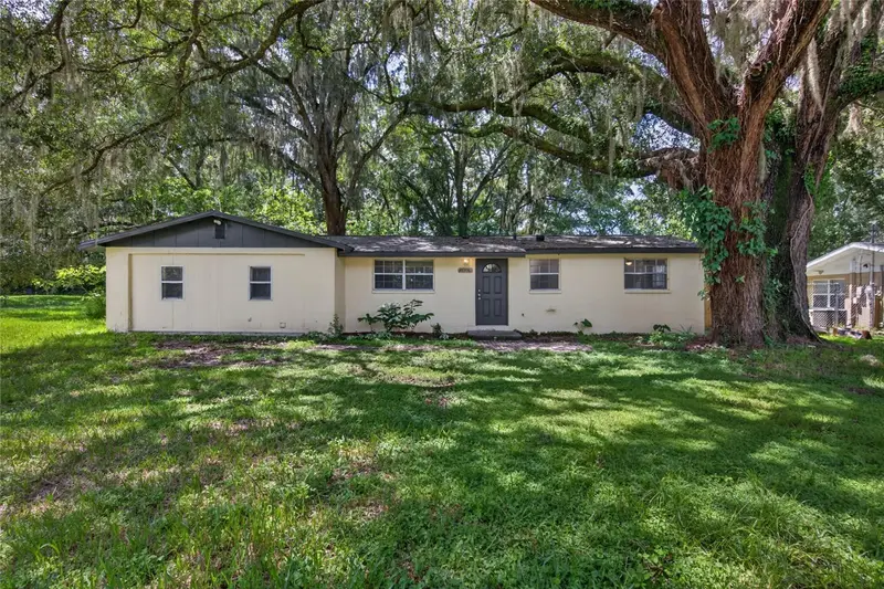 26356 Rolling Acres Dr, FL