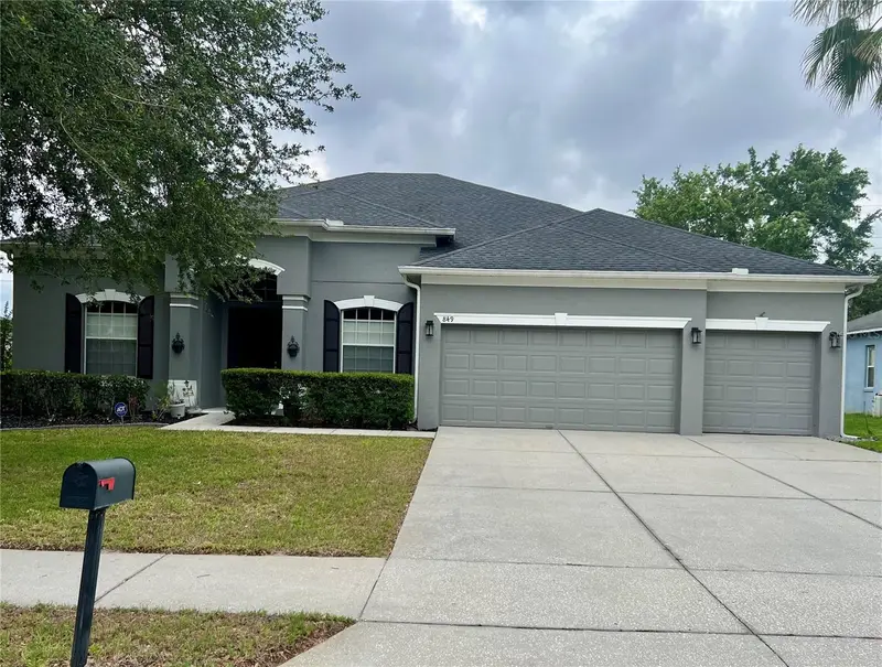 849 Shadowmoss Dr, FL