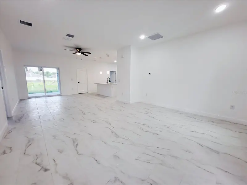 421 Tonklin Rd Sw, FL
