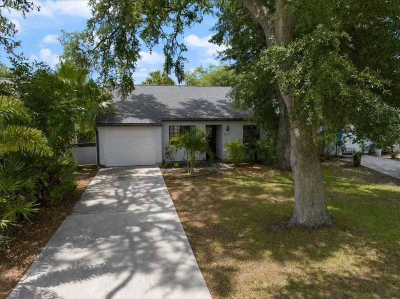 19595 Kapok Ct, FL