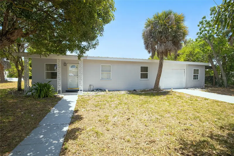 203 Waterway Cir Ne, FL