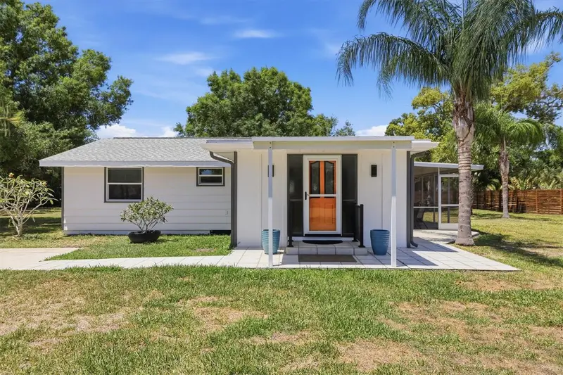 4300 Eastern Pkwy, FL