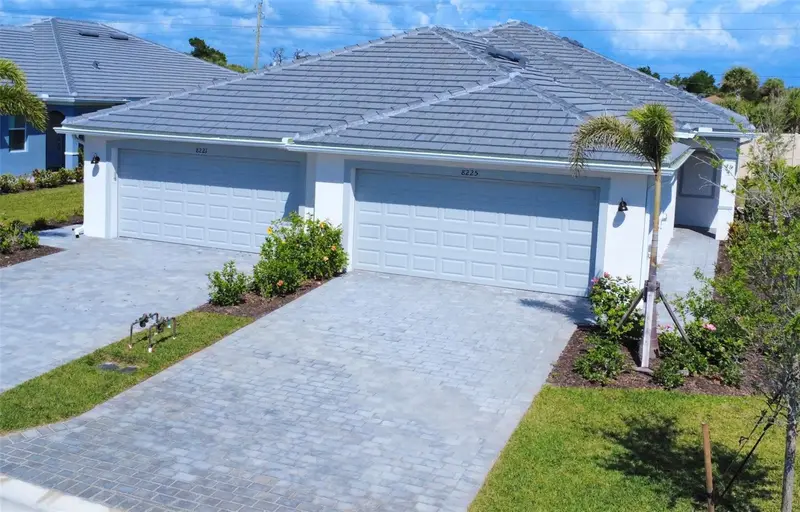 8225 Shore Lake Dr, FL