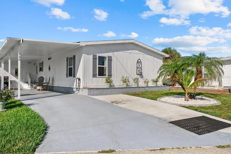 520 Ideal Pl, FL