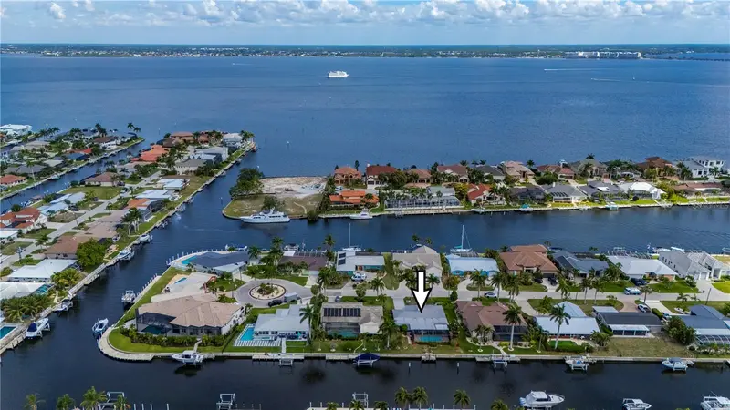 2241 Gulfview Rd, FL