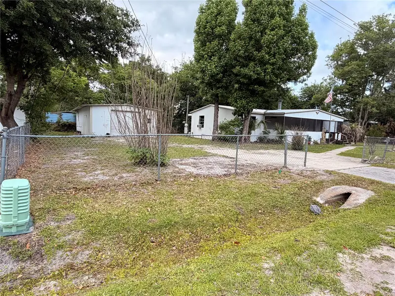 24021 Armadillo Rd, FL