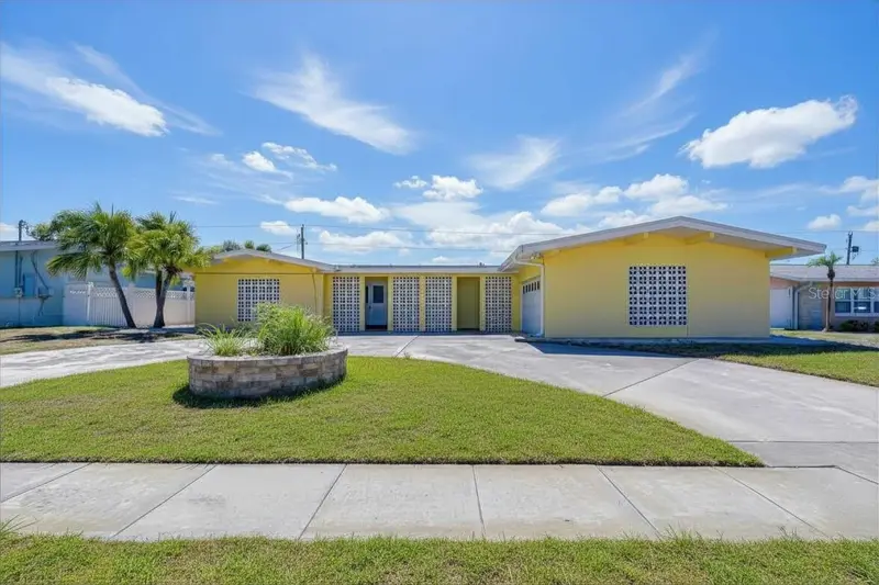 9625 Commodore Dr, FL
