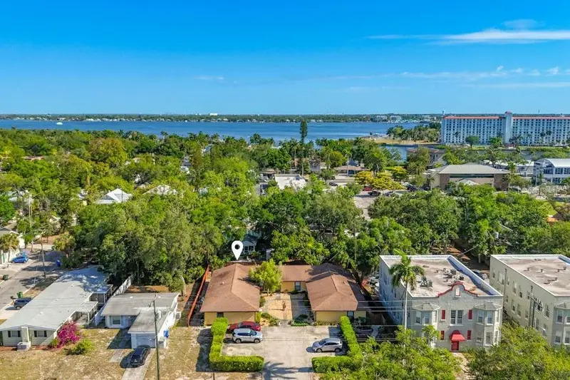 2006 7th Ave W #B, FL