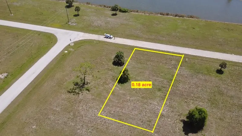 39 Willow Rd, FL