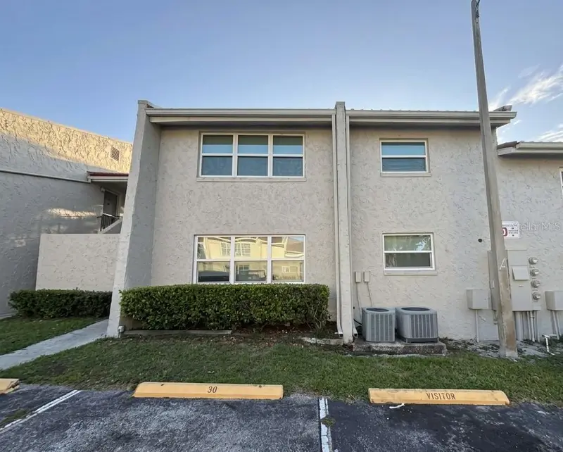 1103 Cypress Gardens Blvd #30, FL