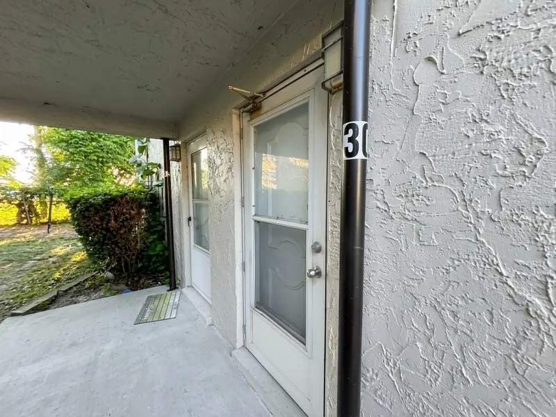 1103 Cypress Gardens Blvd #30, FL