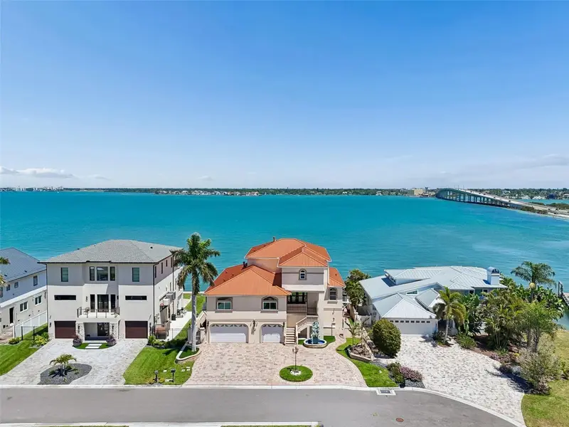1203 Bay Dr, FL